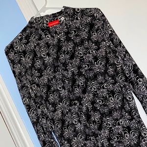 ✨3/$12✨ Uniqlo button-down blouse